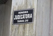Fostul ofițer SRI, arestat la Târgu-Jiu, după ce ar fi amenințat o femeie că va publica imagini compromițătoare, rămâne în arest