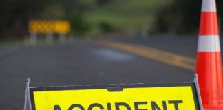 Accident la Cătunele! O mamă cu un copil de un an în cărucior a fost lovită de o maşină