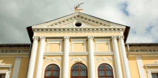 Pictori din India și Republica Moldova, la Tabăra ,,Bijuterii arhitecturale gorjene”