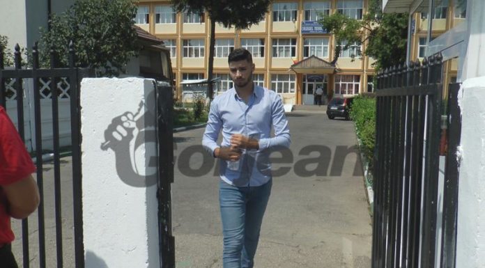 Aproximativ 200 de liceeni, absenţi de la cea de-a doua probă scrisă a Bacalaureatului