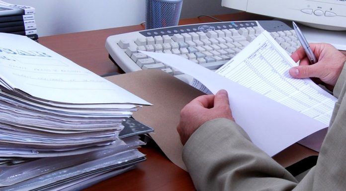 Angajații din administrație vor stimulent de risc Covid