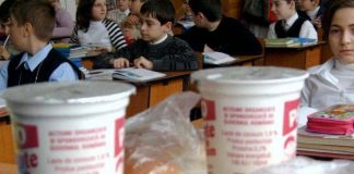 Programul „Cornul şi laptele” ar putea fi înlocuit