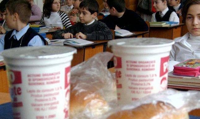 Programul „Cornul şi laptele” ar putea fi înlocuit