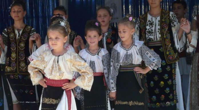 O nouă ediție a Festivalului Folcloric ,,Iustina Băluțeanu”, la Bustuchin