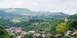 Evocări şi superlative din lumea de piatră a Jiului de Sus