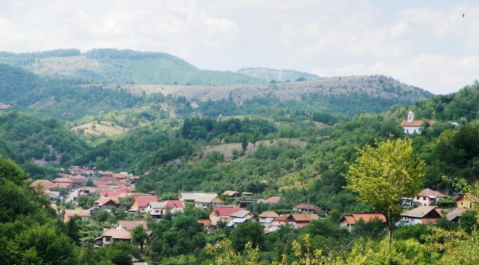 Evocări şi superlative din lumea de piatră a Jiului de Sus