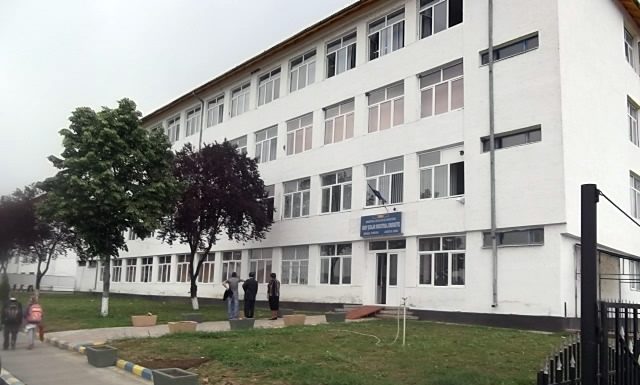 Post vacant de secretar, la Liceul Tehnologic Turceni