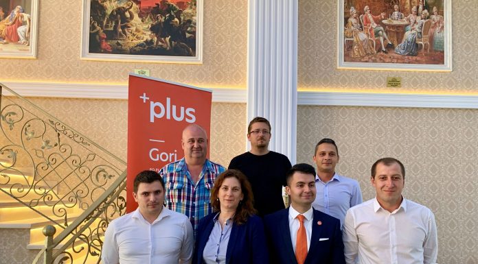 Un mediator conduce PLUS Gorj