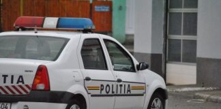 Șofer cercetat după ce a intrat cu mașina în șanț