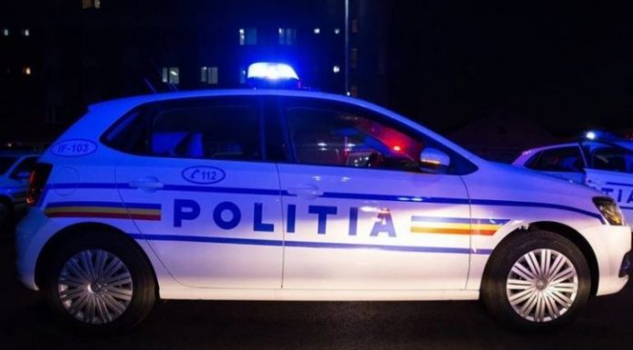 Iubiți reținuți după bătaia cu bâta din fața unui magazin din Târgu-Jiu