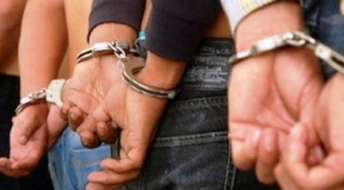 Tânărul din Rovinari care a distrus 11 aparate de jocuri de noroc, reținut