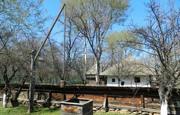 Despre lumea satului, într-un spaţiu al depopulării