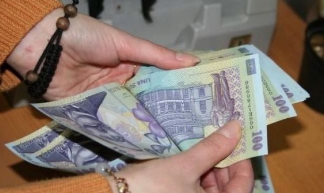 Control judiciar pentru două femei din Godinești