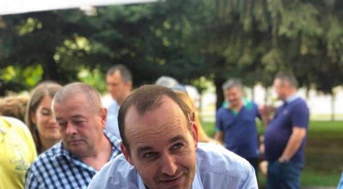 Start la campania de semnaturi pentru candidatul Klaus Iohannis, în județul Gorj