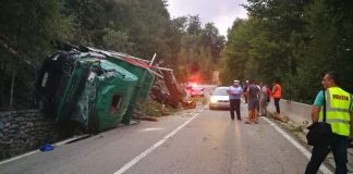 Familie rănită într-un accident la Rânca