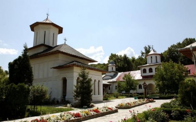 A. Manastirea Sfanta Treime