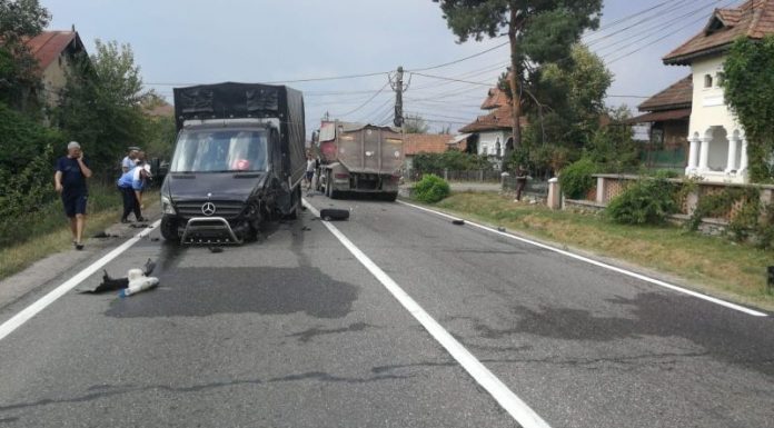 Soț și soție, răniți în accident la Telești
