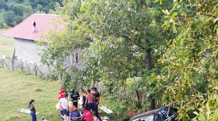 Patru persoane rănite, la Padeș, în urma unui accident produs de un şofer băut