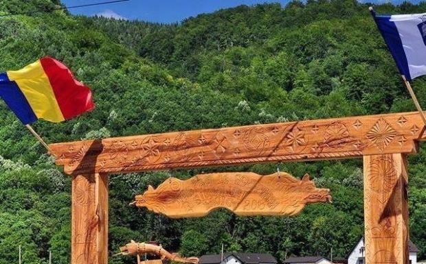 Evadatul din Scriitopia: Vatra Dacică de la Polovragi