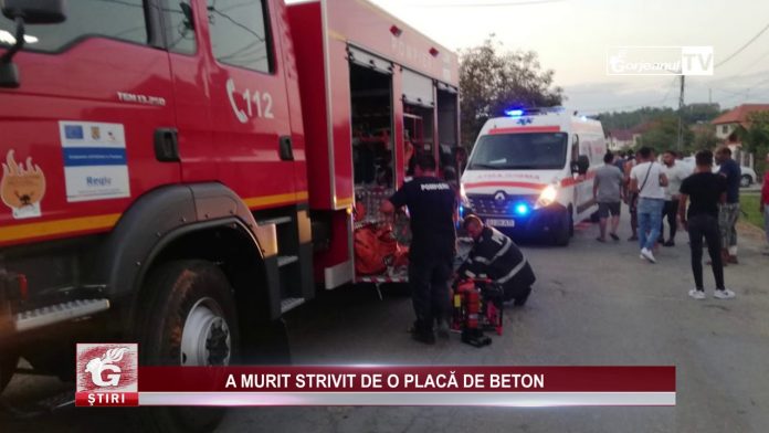 A MURIT STRIVIT DE O PLACĂ DE BETON