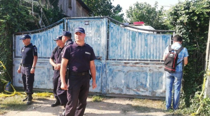 Cu un ochi plâng și cu celălalt râd – Reflecții din exteriorul frontului