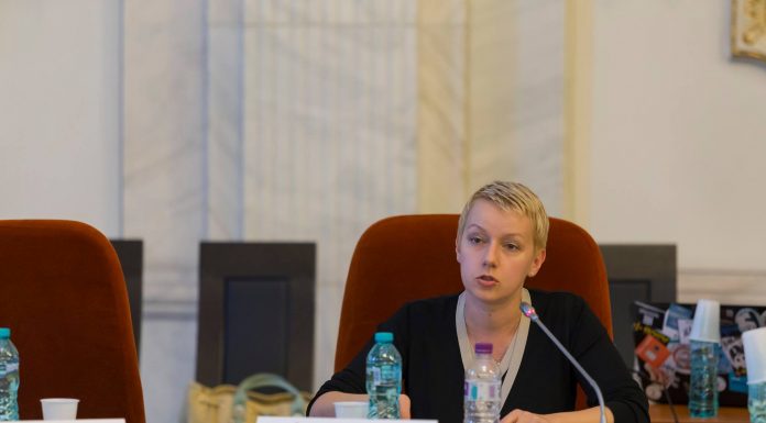 Își retrage demisia din magistratură