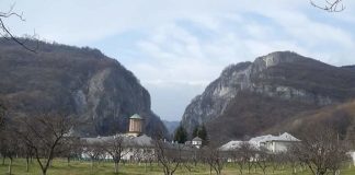 Mănăstirea Polovragi – străvechi aşezământ monahal