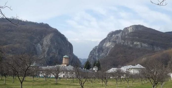 manastirea polovragi