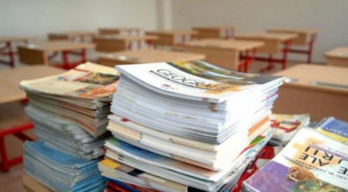 Se caută cadre didactice pentru evaluarea proiectelor de manuale școlare