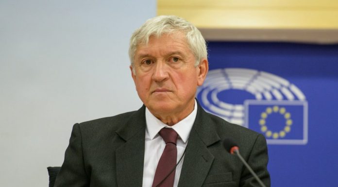 Pro România îl susţine pe Mircea Diaconu la Cotroceni