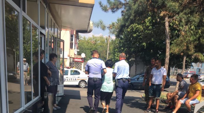 Ridicata de poliție dintr-o farmacie din CAM!