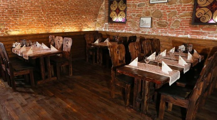 Igienă precară și spații alimentare cu insecte, depistate de inspectorii DSVSA