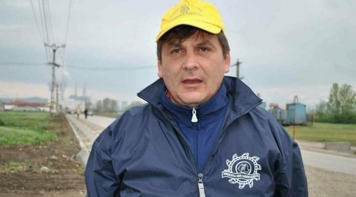 Obediență! Contracte de muncă, semnate în biroul liderului sindical Roșca