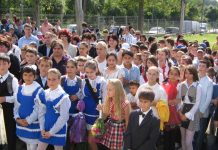 E oficial! Școala începe pe 9 septembrie