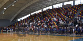 Handbal, duminică, în Sala Sporturilor