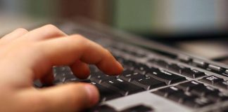 Poliția avertizează: ,,Nu face publică pe internet plecarea de acasă! Ai grijă când dai check-in!”