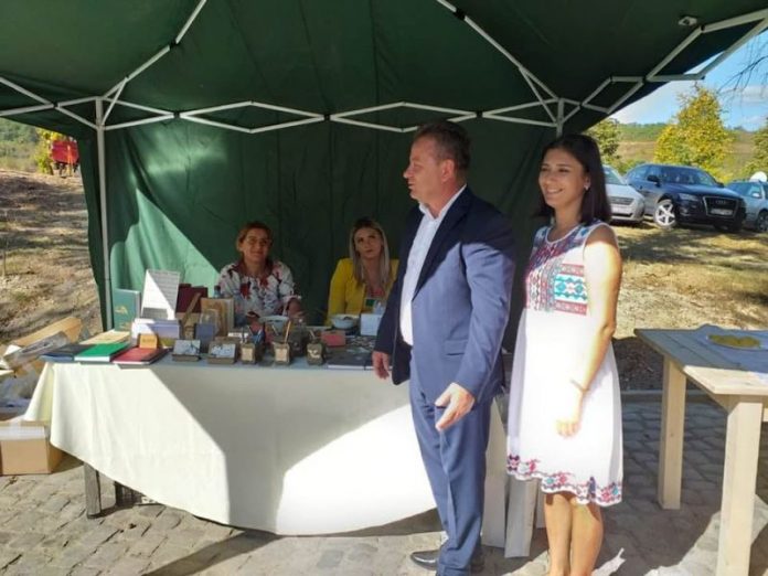 71322589_532896047461516_3440203713866629120_n