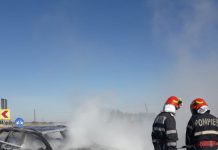 Mașină arsă în întregime la Țânțăreni