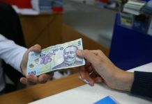 Gorjenii iau credite cu nemiluita!