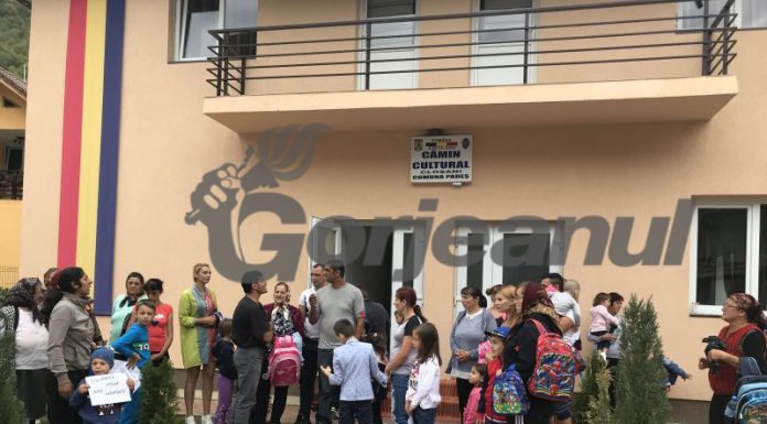 Proteste și certuri la Padeș, la începerea școlii!