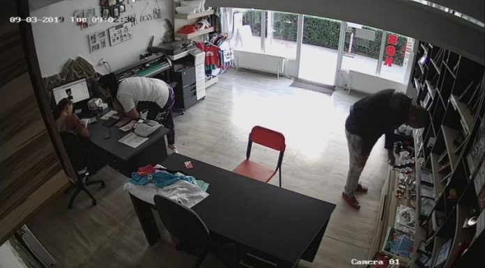 Filmat în timp ce a furat de două ori din același magazin