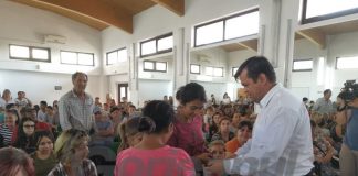 Rechizite de la Primăria Târgu-Jiu pentru 161 de elevi din municipiu