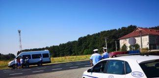 Şoferii microbuzelor școlare din Gorj, instruiţi de poliţişti