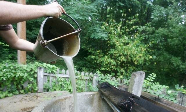 Apa din fântânile gorjenilor, testată de Minister