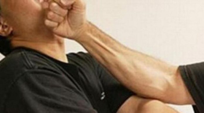 Bătaie într-un bar