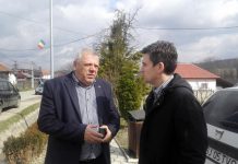 Război politic la Bustuchin. „Ia banii degeaba” vs. „Nu mă lasă să-mi fac treaba