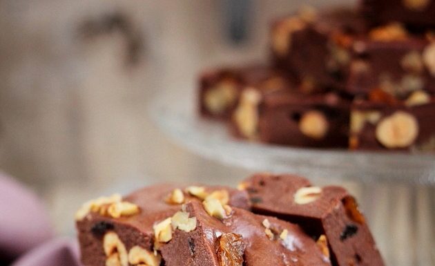 Reţeta săptămânii – Ciocolată de casă în două culori