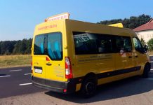 Se caută șofer pe microbuzul școlar