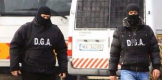 Percheziții în județul Vâlcea, făcute de ofițeri DGA din Gorj