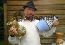 Meșter olar din Gorj, la târgul ,,Frumos. Ceramic. Folositor” de la Sibiu